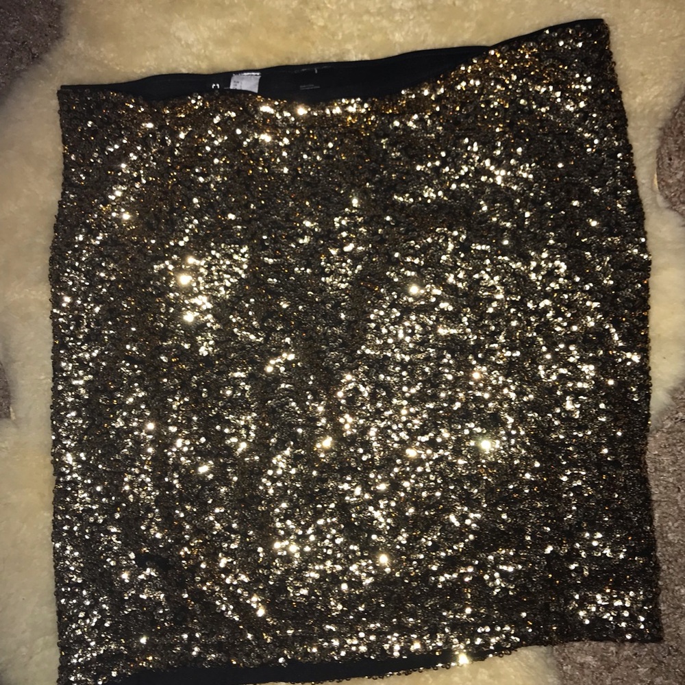 H&M Gold Sequin Skirt